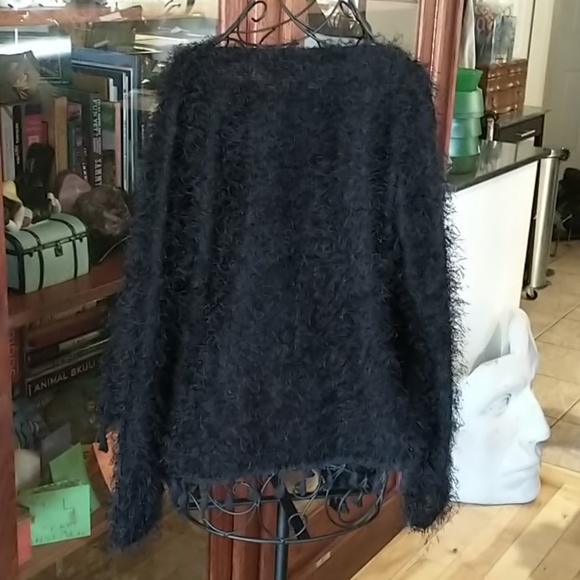 π¨π¦ Gorgeous Tasseled Poncho Sweater - Picture 3 of 6